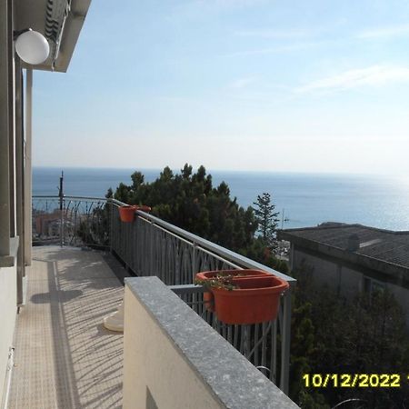 Bressa De Ma Affittacamere, Room & Breakfast Pietra Ligure Exterior photo