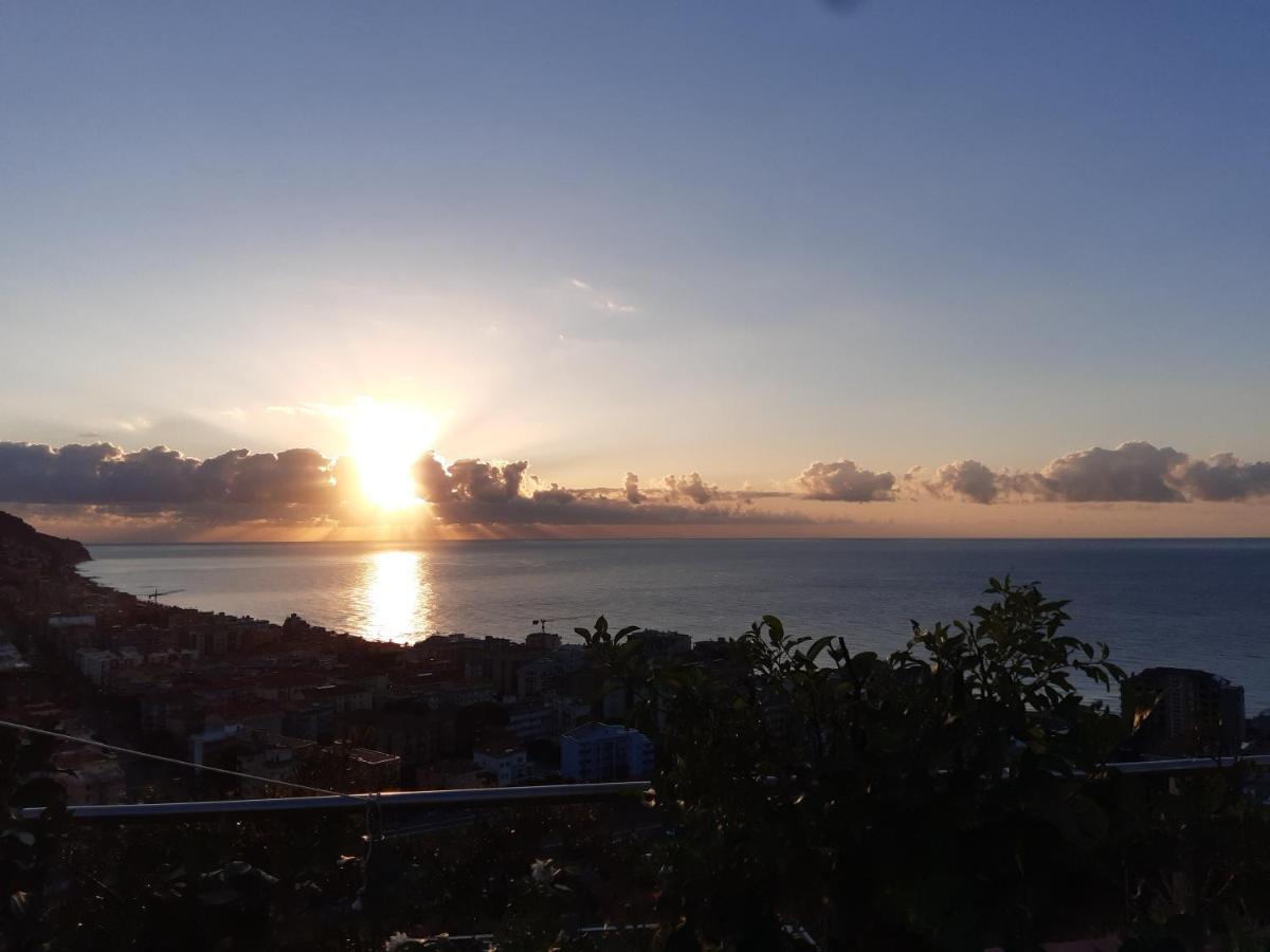 Bressa De Ma Affittacamere, Room & Breakfast Pietra Ligure Exterior photo