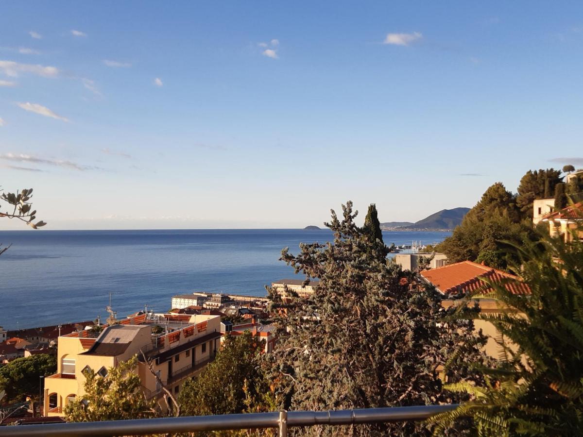 Bressa De Ma Affittacamere, Room & Breakfast Pietra Ligure Exterior photo